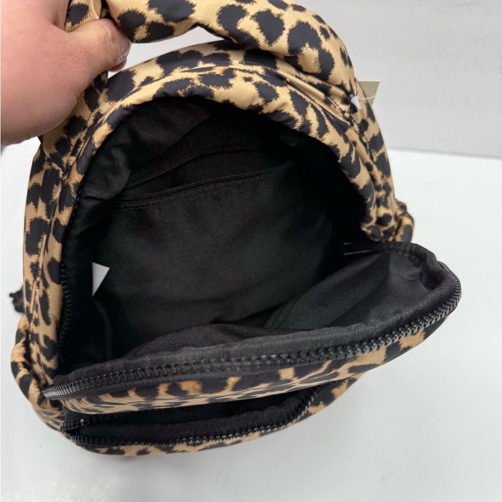 No Boundaries Women’s Hands Free Puffy Mini Backpack, Leopard - Picture 8 of 8